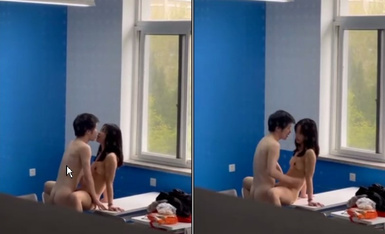 这两人胆子不是一般的大 自习室开干被同学录了下来