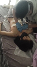 天花板露出狂人【cikaimoon】12月新作，全裸溫泉，按摩，洗頭被揩油摸奶 (1)